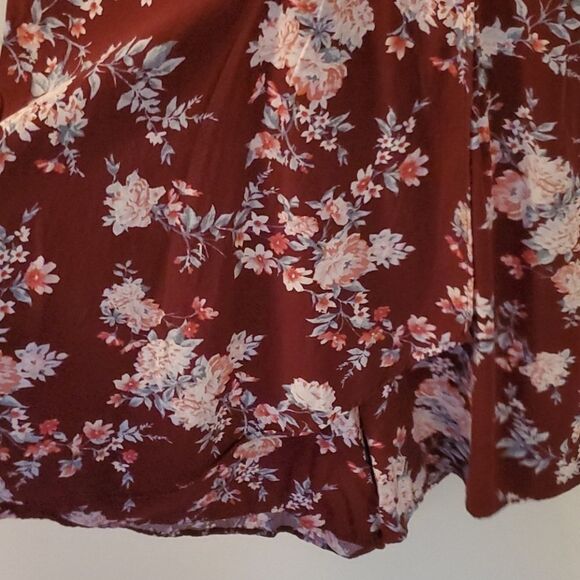 Forever 21 burgundy floral romper small - Picture 2 of 5